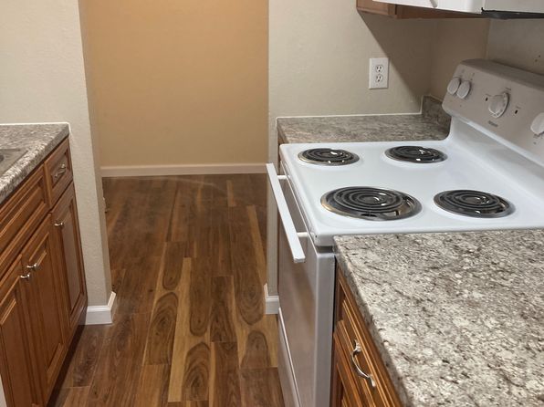 60 Douglas Ln APT 204