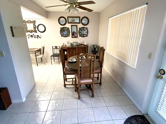 5th image of 4090 Oakridge Dr #U