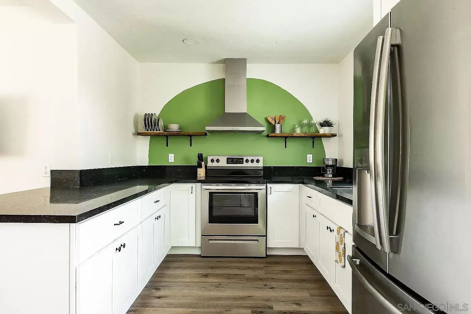 1 bed, 500 sqft, $2,200 — Photo 4