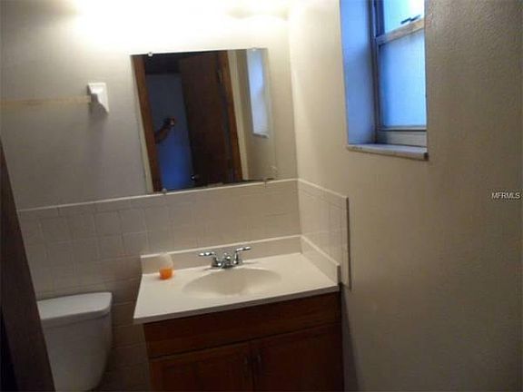 5th image of 917 E 123rd Ave APT A