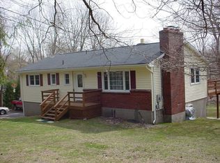144 E Village Rd, Shelton, CT 06484