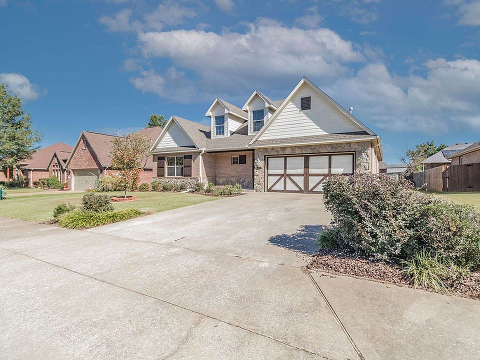 1st image of 4103 SW Staverton Dr