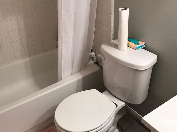 3rd image of 2734 Colony Dr