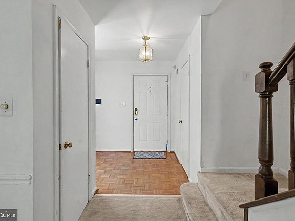 5th image of 27 Aldridge Ct