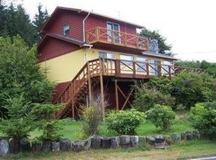 298 Sunset Dr, Reedsport, OR 97467