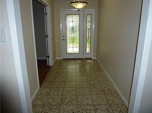 3rd image of 401 Melissa Dr