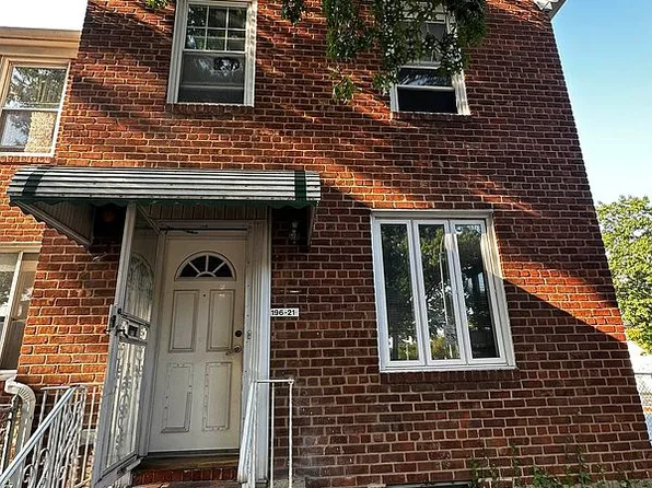19621 Station Rd, Flushing, NY 11358