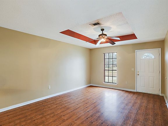5th image of 1632 Ravenwood Ln