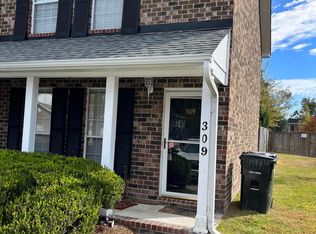 309 Sandlewood Dr, Summerville, SC 29483