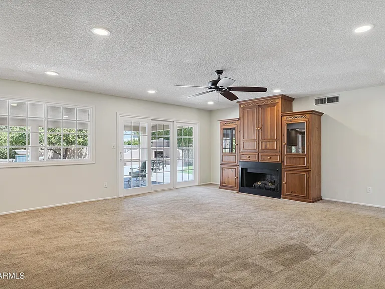 3526 E Sahuaro Dr — Photo 8