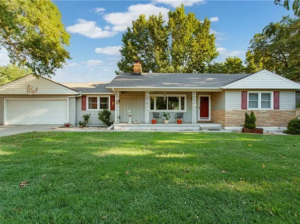 2109 SW Walnut St, Blue Springs, MO 64015