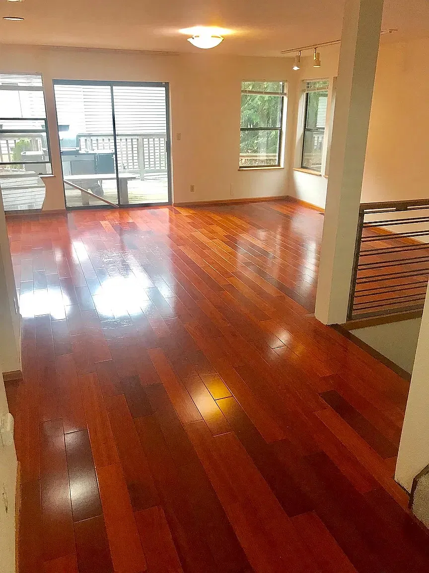 3 bed, 2.5 bath, 2880 sqft, $4,295 — Photo 2