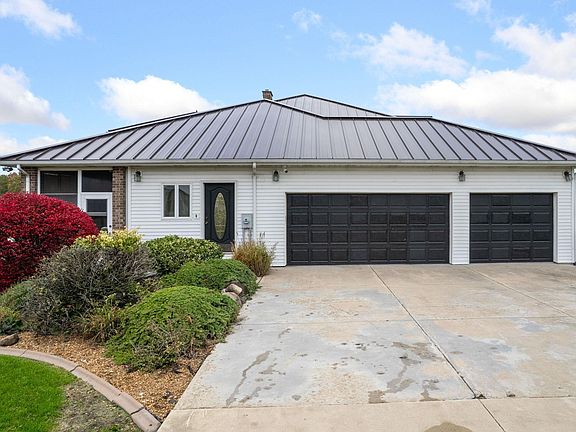 3rd image of 58867 County Road 105