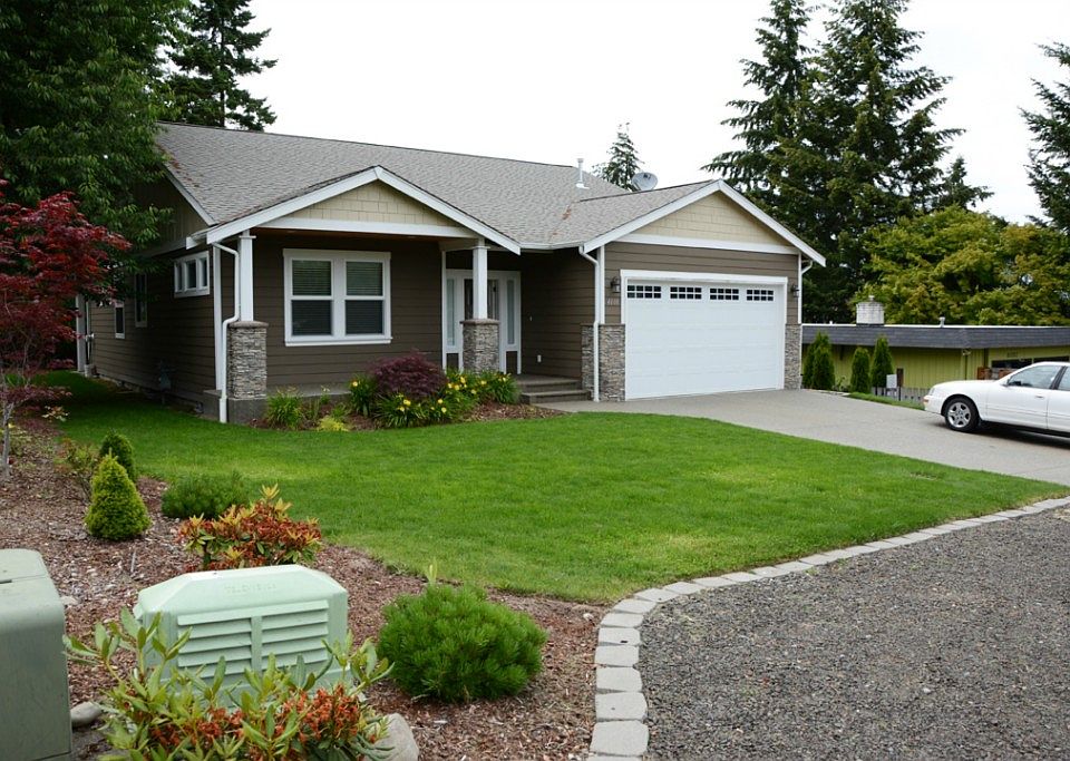 1st image of 4008 80th Ave W