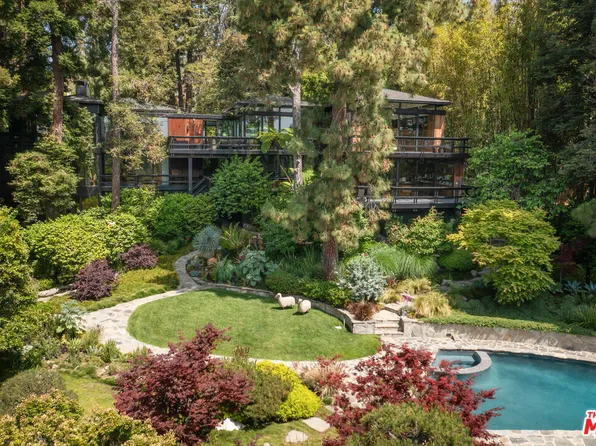 900 Napoli Dr, Pacific Palisades, CA 90272