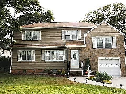 1st image of 164 Mayfair Ave