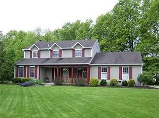 32225 Hickory Ln, Avon Lake, OH 44012