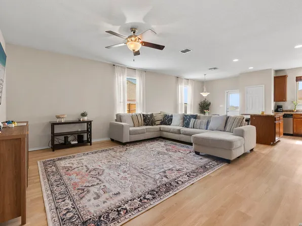 24222 Desert Ash, San Antonio, TX 78261