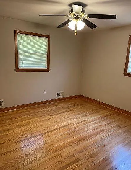 3614 Ventnor Rd SE — Photo 5