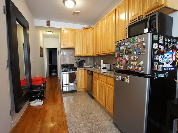 5th image of 417 W 48th St APT 2E