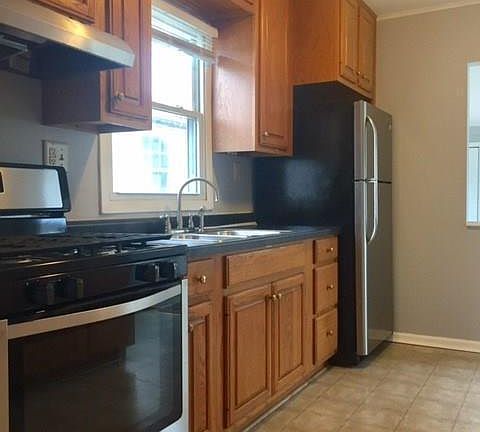 5th image of 430 N 9th St