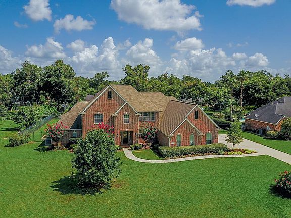 3rd image of 2202 S Shadow Grove Ln