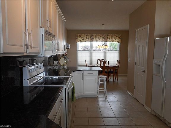 5th image of 4030 Watercourse Dr