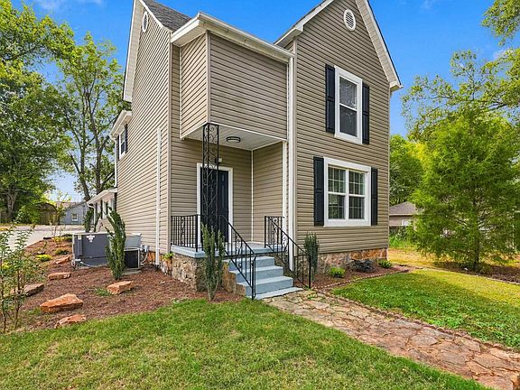 2nd image of 808 Tuscaloosa St