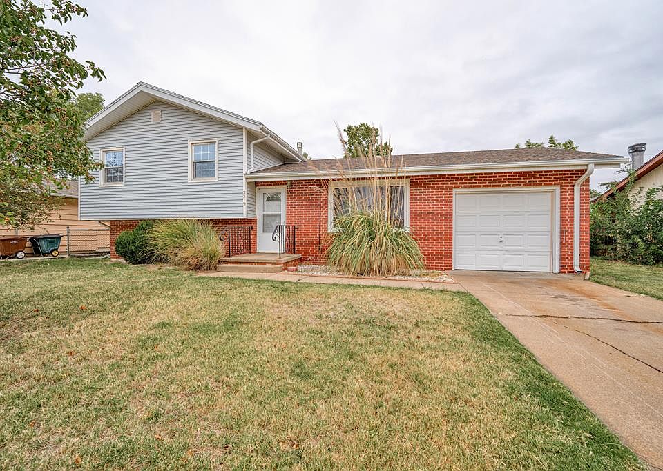 1st image of 2319 Mayfair Dr