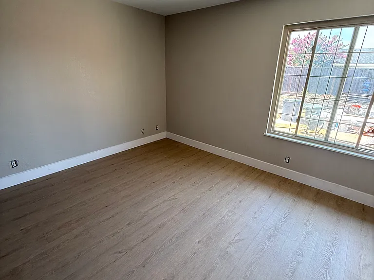 1573 Redfield Ct — Photo 16