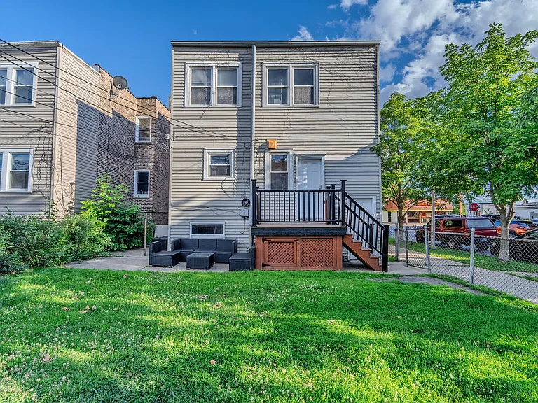 3124 W Addison St #1 — Photo 11