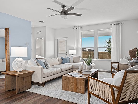 3rd image of 957 Heartseed Ave