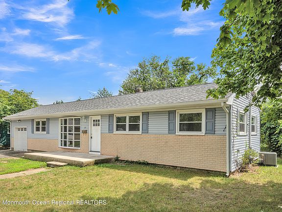 3rd image of 113 Belmont Drive