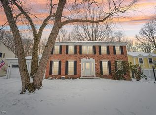 34576 Southside Park Dr, Solon, OH 44139