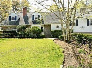 76 Seacord Rd, New Rochelle, NY 10804