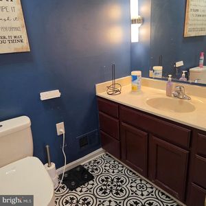 1113 E Patuxent Dr, La Plata, MD, 20646