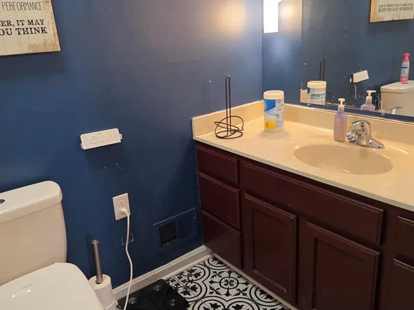 1113 E Patuxent Dr, La Plata, MD 20646
