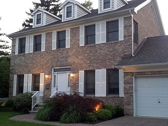 2nd image of 240 Morris Ave