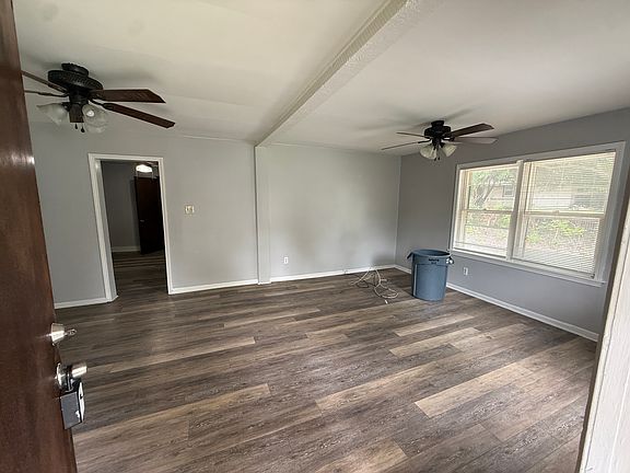 4th image of 5138 Parkview Ave