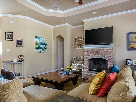 5th image of 520 McKittrick Ct