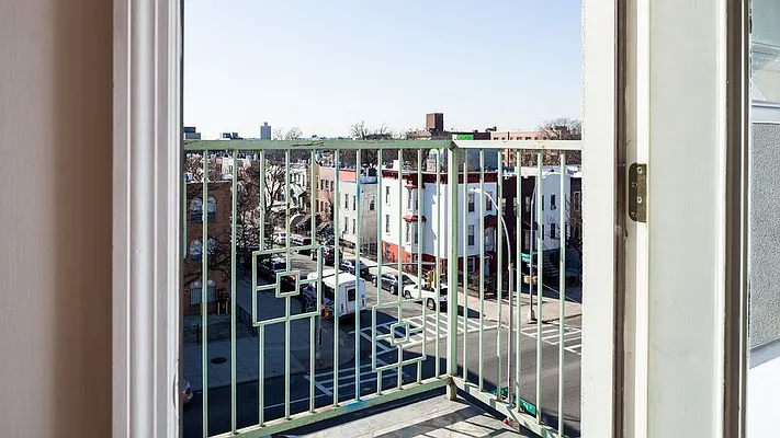 Rented by Nooklyn NYC LLC | media 15