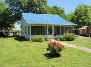 338 S Ash St, Nowata, OK 74048
