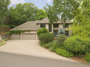 5702 Seven Oaks Ct, Minnetonka, MN 55345