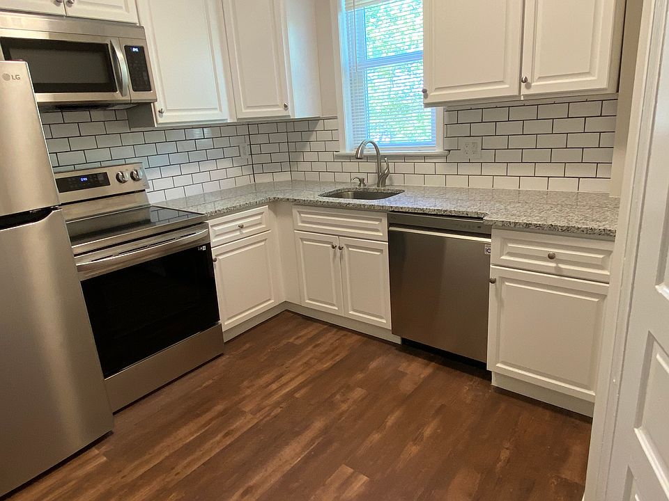 Crisp & Clean Cabinets