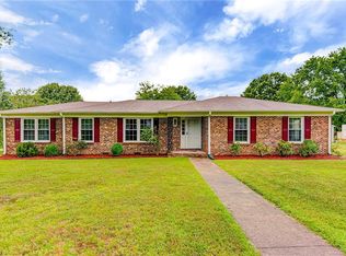 120 Musket Dr, Kernersville, NC 27284