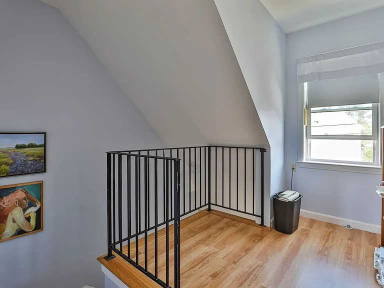 17 Harbor St — Photo 21
