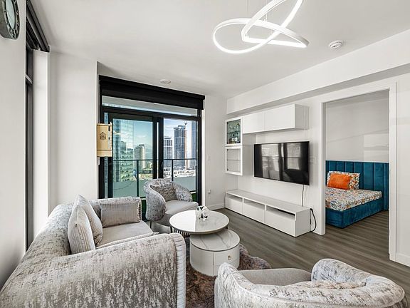 2nd image of 6608 Sussex Ave #2404
