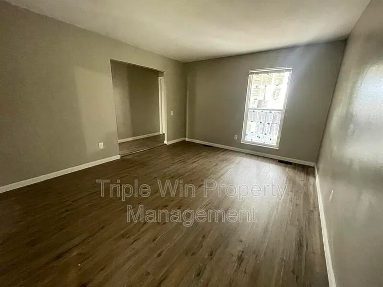 1725 Orletto Way — Photo 10