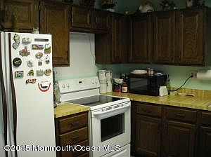 5th image of 718 Wooton Ct