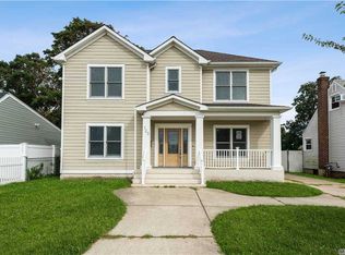 723 Sterling St, Bellmore, NY 11710